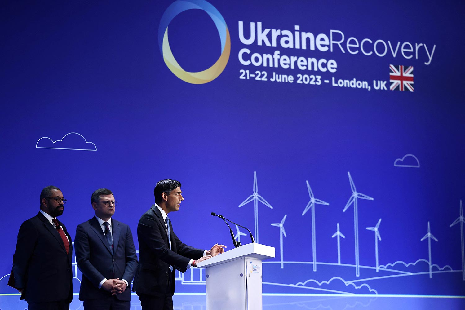 Фото з Ukraine Recovery Conference 2023